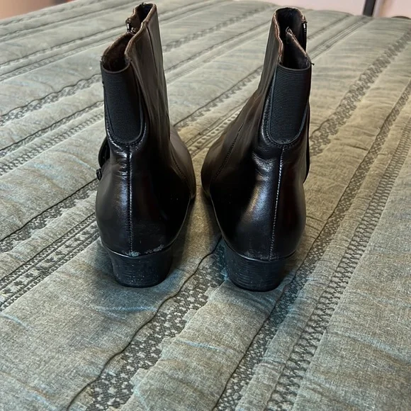 Munro American Lilian Black leather booties - Picture 3 of 7